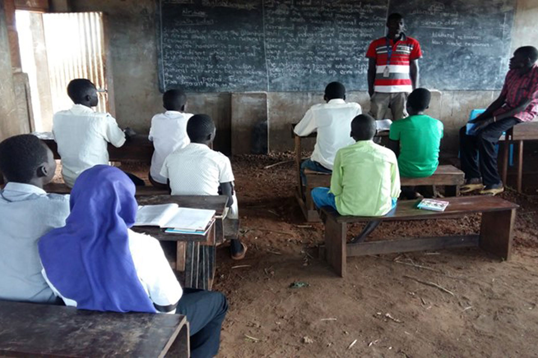 Emad Rabi Daffalla and some of his students.