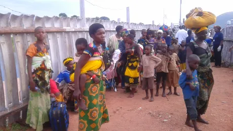 Burundians arrive at the congested Tanzania port of Kagunga. Photo:LWF Burundi