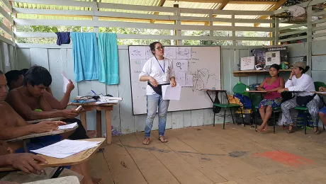 Yuri Guzman conducting a training session in Choco. She says humanitarian work allows her to offer solutions to the problems of people living in a conflict zone. Photo: LWF Colombia