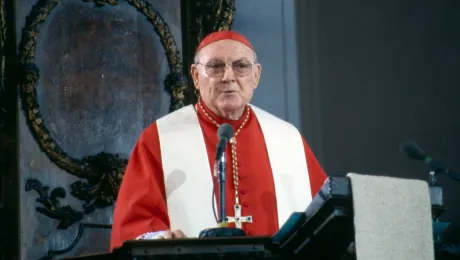 Cardinal Edward Cassidy at the signing of the Joint Declaration on the Doctrine of Justification in St Anna Lutheran Church, Augsburg Germany on 31 October 1999. Photo: ELCA/ Edgar R. Trexler for The Lutheran