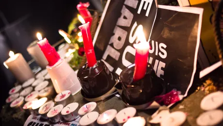 Mourners in Paris pay respects to those slained in the Charlie Hebdo shooting.  Photo: Valentina CalÃ¡ creative commons flickr