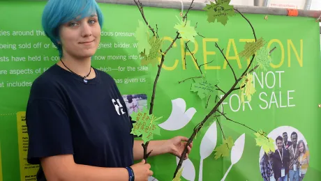 Ms Lena Lothring, young reformer of the Evangelical Church in Central Germany leads the workshop on âGeo Caching and Luther treesâ. Photo: LWF/C. Bader