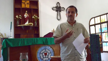 President Rev. JosÃ© Pilar Cabrera of the LWF member church ILUGUA, which also belongs to the Communion of Lutheran Churches in Guatemala. Photo: ILUGUA 