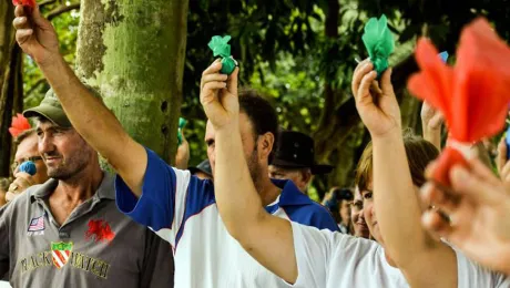 At Alba Posse, Argentinians and Brazilians pledged to advocate against the construction of more hydropower dams on the Uruguay River. Photo: Tatiana Lencina