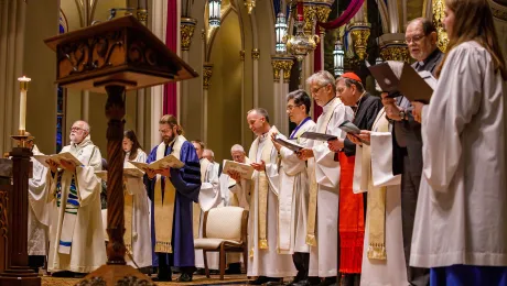 Attending the service as guests of honor: WMC President Rev. Dr JC Park; LWF General Secretary Rev. Dr Martin Junge; Kurt Cardinal Koch, President of the Pontifical Council for Promoting Christian Unity (Roman Catholic Church); Very Rev. Dr Sarah Rowland Jones, Dean of St Davids Cathedral in Wales (Anglican Communion); and WCRC General Secretary Rev. Dr Chris Ferguson. Photo: Peter Ringenberg/University of Notre Dame