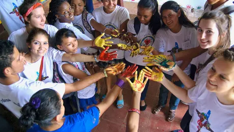 LAC and Nicaraguan youth during an artistic project for the environment with LWF. Young people are largely affected by the violence currently happening in Nicaragua. Photo: LWF/ Chelsea Macek