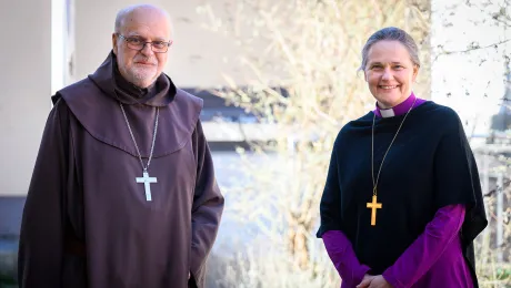 Catholic Bishop of Stockholm Cardinal Anders Arborelius and Lutheran Bishop of Uppsala Karin Johannesson lead the weekly ecumenical retreats to celebrate the gifts of the Holy Spirit at Pentecost. Photo: Magnus Aronson