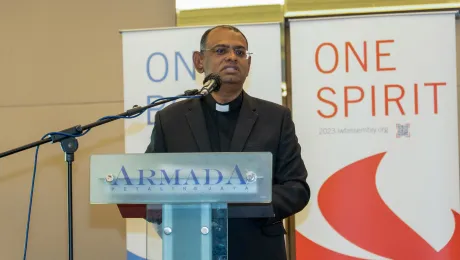 The General Secretary of the Council of Churches in Malaysia, Rev. Jonathan Jesudas, addressing the delegates of the Asia Pre-Assembly. Photo: LWF/Jotham Lee