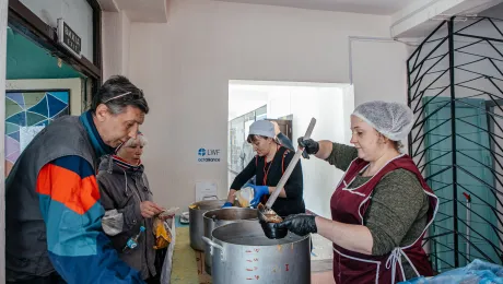 An LWF supported heating point and municipal kitchen located in the Saltovka district of Kharkiv. Through places like these, LWF distributed 35,000 hot meals daily to vulnerable populations in Kharkiv, from April t June 2023. Photo: LWF/ Anatoliy Nazarenko