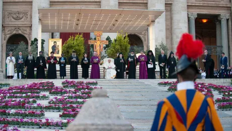 LWF General Secretary Anne Burghardt (8th from left) with Pope Francis (10th from left) and the leaders of many different Christian churches at a Taizé prayer vigil in St Peter’s Square. Photo: CatholicPressPhoto/Alessia Giuliani