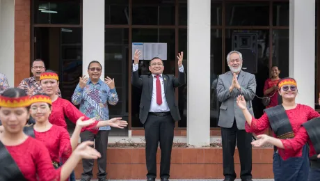 Representatives of LWF member churches in Indonesia offer their welcome to general secretary Rev. Dr Anne Burghardt as she arrives at the Protestant Christian Batak Church (HKBP) in Tarutung. Photo: LWF/Albin Hillert