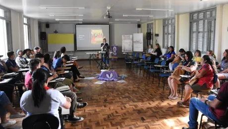 El grupo durante un momento de plenario en el taller de diaconía de Porto Alegre. Foto: LWF/Eugenio Albrecht