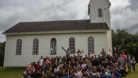 Campamento de Puerto Fonck es un clásico que reúne a decenas de jóvenes cada año para trabajar temas y tener espacios litúrgicos, reflexivos y espirituales. Foto: Pastoral Juvenil ILCH