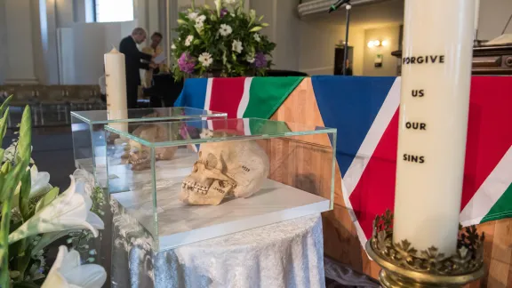 Marking the occasion of the return of mortal remains taken from Namibia to Germany during the colonial period, a commemorative service was held in Berlin, Germany, by the Evangelical Church in Germany (EKD) and the Council of Churches in Namibia. Photo: EKD/Christian Ditsch