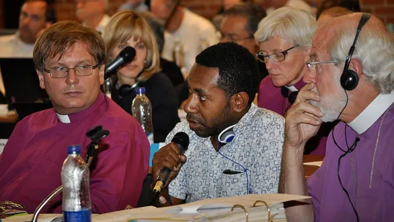 Warime Guti, Evangelical Lutheran Church of Papua New Guinea, comments during a Council 2012 plenary session Â© LWF/Edwin Mendivelso