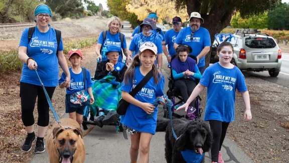 Klienten und Mitarbeitende des südaustralischen Lutheran Disability Service schlossen sich den zahlreichen Teilnehmenden an, die am 1. Mai an der diesjährigen „Walk My Way“-Spendensammlung durch das Barossa Valley teilnahmen. Foto: ALWS