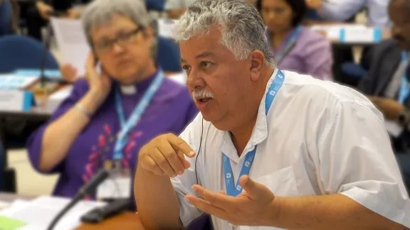 Bishop Melvin Jimenez makes a comment during the 2013 LWF Council meeting. Photo: LWF/S. Gallay