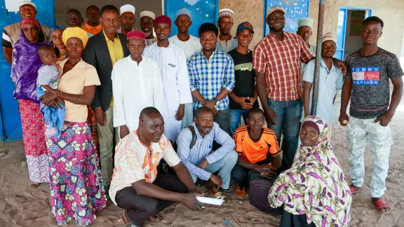 A group of refugees in Dosseye camp in southern Chad who are benefitting from LWFâs project for improved livelihood and access to land. (Photos taken before the outbreak of the COVID-19 pandemic). All photos: LWF/OphÃ©lie Schnoebelen