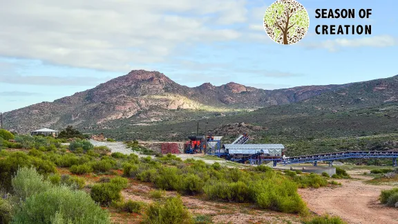 Wollastonite mine near Garies, South Africa. Photo: jbdodane (CC BY-NC 2.0)