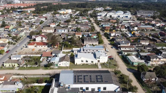 Solar panels on the parish hall roof of the SÃ£o Lucas congregation in Pelotas, Brazil, provide sustainable electric energy and generate funds for pastoral work. Photo: Comunidade SÃ£o Lucas de Pelotas