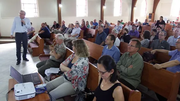 Der Präsident der brasilianischen lutherischen Kirche ist der Meinung, dass Gespräche eine Möglichkeit bieten, die in ihren Folgen unabsehbaren und gefährlichen Spaltungstendenzen in Brasilien zu vermeiden. Foto: LWB Brasilien