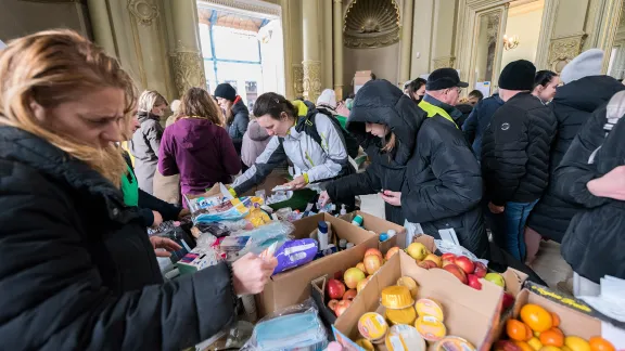 Since the Russian invasion of Ukraine began on 24 February 2022, the Nyugati train station in Budapest has become a central entry point for refugees arriving by train from the Ukrainian border areas in northeast Hungary. At the station, a range of civil society organisations and other volunteers offer support to incoming refugees. Photo: LWF/Albin Hillert