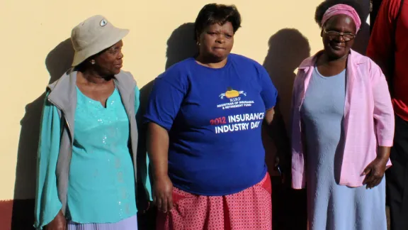 Drei der Haus-zu-Haus-Pflegerinnen in Ezulwini, die Menschen mit HIV betreuen und unterstützen: Ellen Dlamini, Caroline Motsi und Thembisile Mncina. Foto: MKSA/B. Moyo-Bango