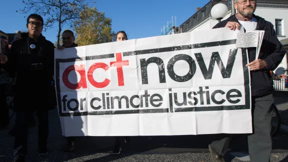 Thousands of climate activists from across the world took to the streets of Bonn just before the start of the UN climate conference COP23. The march was called 