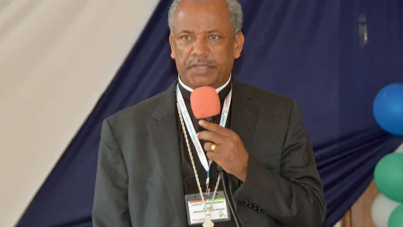 Rev. Dr Wakseyoum Idosa addressing delegates at the LUCCEA General Assembly in Nairobi, Kenya. Photo: ALCINET