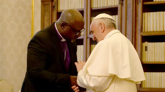  LWF President Archbishop Dr Panti Filibus Musa greeting Pope Francis in the Vatican City. Photo: LWF/A. Danielsson