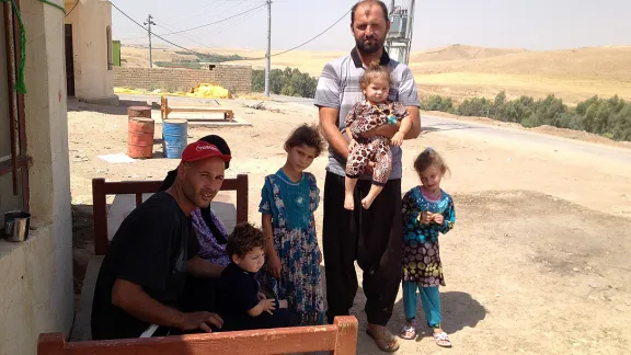 Eine von 170 binnenvertriebenen irakischen Familien aus Mossul, die der Glaubensfamilie der Shia und des Zoroastrismus angehören und im christlichen Dorf Bandaywa Zuflucht gefunden haben. Foto: LWB/D. Poppe