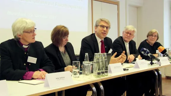 Antje Jackélen, die evangelische Bischöfin aus Schweden; Moderatorin Marianne Ejdersten (WCC); Olav Fykse Tveit, Generalsekretär WCC; Heinrich Bedford-Strohm, EKD-Ratsvorsitzender; Doris Peschke, Generalsekretärin CCME. Foto: Juliane Ziegler