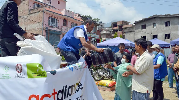 Relief efforts in Nepal. Photo: LWF/DWS Nepal