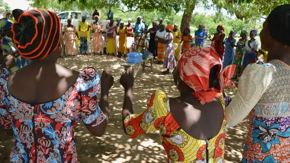 Members of the Waka Community dancing. Photos: ELCH