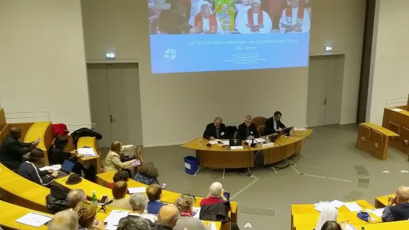 LWF Secretary General Rev Dr. Martin Junge speaking at a colloquium organized by the Institute of Advanced Ecumenical Studies of the Catholic University of Paris. Photo: Stephen Brown