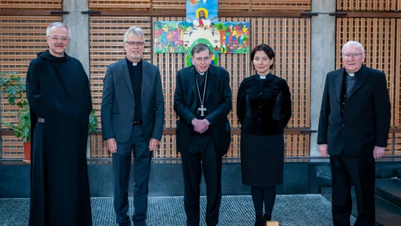 The Lutheran World Federation and the Pontifical Council for Promoting Christian Unity agreed to mark the 500th anniversary in 2021 together, during their annual joint staff meeting in Geneva.  From left to right: Father Dr Augustinus Sander (PCPCU), LWF General Secretary Rev. Dr Martin Junge, PCPCU President Kurt Cardinal Koch, LWF consultant Rev. Anne Burghardt, and PCPCU Secretary Bishop Dr Brian Farrell. Photo: LWF/S. Gallay