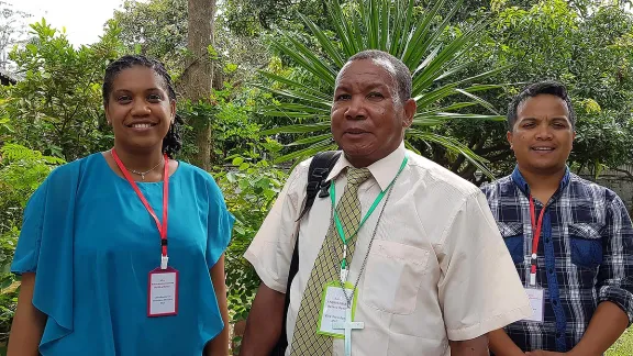 Vertreterinnen und Vertreter der Madagassischen Lutherischen Kirche: die überseeische Missionskoordinatorin Madagaskars, Rakotondramiadana Holiharifetra, Pfr. Andrianjafy Octave Benil, Vizepräsident der madagassischen Kirche, und Pfr. Ravaka Ratovohery. Foto: LWB/A. Lok