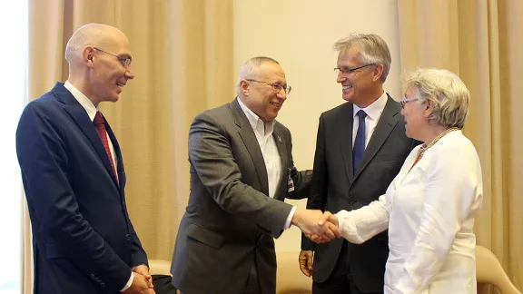 Islamic Relief Worldwide CEO Dr Mohamed Ashmawey (second from left) shakes hands with Nan Buzard, Executive Director of the International Council for Voluntary Agencies as the Assistant High Commissioner for Protection, Volker TÃ¼rk, left, and LWF General Secretary Rev. Dr Martin Junge look on after the October 8 side event at the United Nations. TÃ¼rk praised the humanitarian work of faith-based organizations and urged more cooperation. Photo: LWF/S.Cox