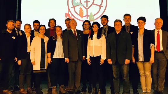 Members of the Presidium of the VELKD General Synod with youth delegates from member church synods and the LWF, and other guests. Photo: VELKD