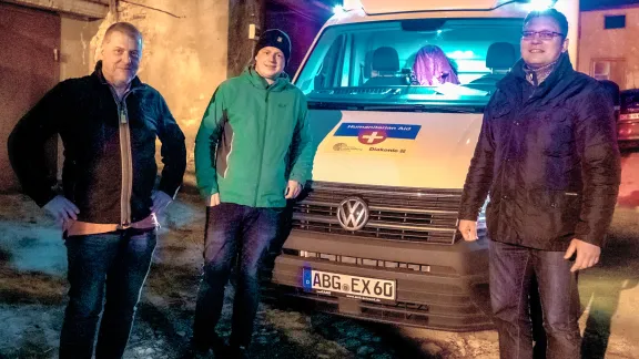 Felix Kalbe (center) takes medical supplies to Lviv in Ukraine as a volunteer driver. Photo: privateÂ 