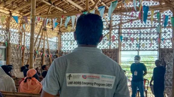 Before starting any new activities for Rohingya refugees, RDRS Bangladesh staff carry out a comprehensive needs assessment with the local community to make sure that vulnerable people can access the support and services they need. All photos: RDRS Bangladesh/B. Wadud