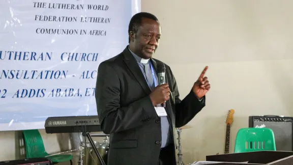 Rev. Dr Fidon Mwombeki, General Secretary of the All Africa Conference of Churches, delivering his keynote address at the ALCLC.  