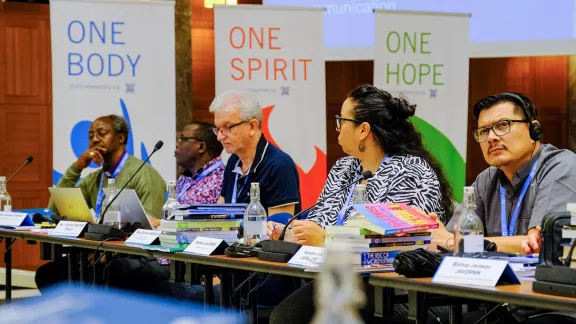 Participants in this year’s RoNEL included 16 LWF member church leaders from 13 countries. Seen here, from right: Pastor President Rev. Julio Caballero; (Honduras); Bishop Leila Ortiz (USA); Rev. Dr Nestor Paulo Friedrich (LWF Vice-President, LAC); Rev. Dr Sameul Dawai (Regional Secretary, Africa) and Bishop Johnes Meliyio (Kenya). Photo: LWF/A. Danielsson