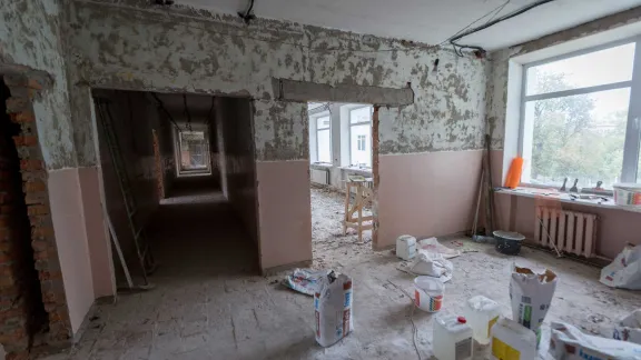 Renovation underway at the Ichnya school of Vasilchenko in the Ichnya municipality of Chernihiv Oblast, Ukraine — home to 540 students (boys and girls) aged 6-16. Photo: LWF/Albin Hillert