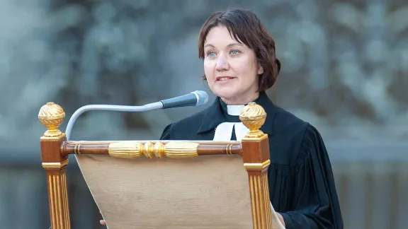 LWF General Secretary Anne Burghardt reads from Ephesians during the prayer vigil in St Peter’s Square Photo: CatholicPressPhoto/Alessia Giuliani