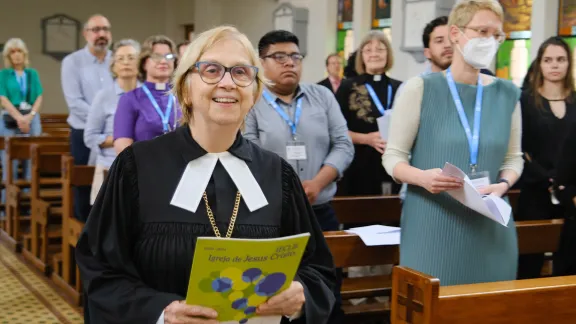 Pfarrerin Sílvia Genz, die Präsidentin der Evangelischen Kirche Lutherischen Bekenntnisses in Brasilien (IELCB), die die Kirchenleitungskonferenz ausrichtet, im Eröffnungsgottesdienst.