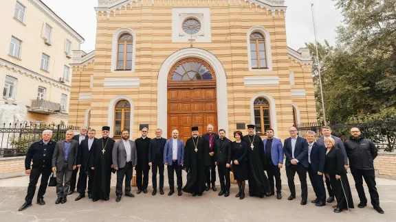 Group photo with Ukrainian faith leaders in front of the Lutheran St Catherine's church in Kyiv. Photo: LWF/ Anatolyi Nazarenko