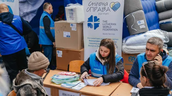 Volunteers at a reception center for people displaced from the front line, near Kharkiv. Photo: LWF/ Anatolyi Nazarenko