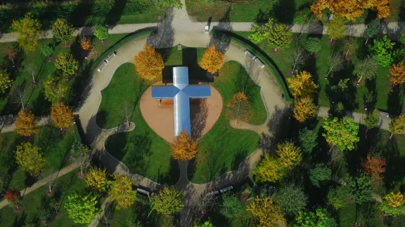 500 Jahre Reformation – 500 Bäume in Wittenberg: Der Luthergarten ist ein lebendiges, internationales und ökumenisches Denkmal, das zum Reformationsjubiläum 2017 gepflanzt wurde. Foto: LWB