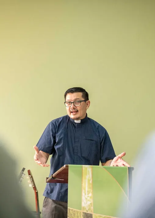 25 October 2023, Tegucigalpa, Honduras: Church president Rev. Julio Caballero of the Christian Lutheran Church of Honduras pictured speaking at the Resurrection Church in Comayagüela. Photo: LWF/A. Hillert